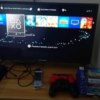 Playstation 4 slim بلي٤ سلم للبيع جوستك عدد ٢ (واحدة اصلية والثانية تج...