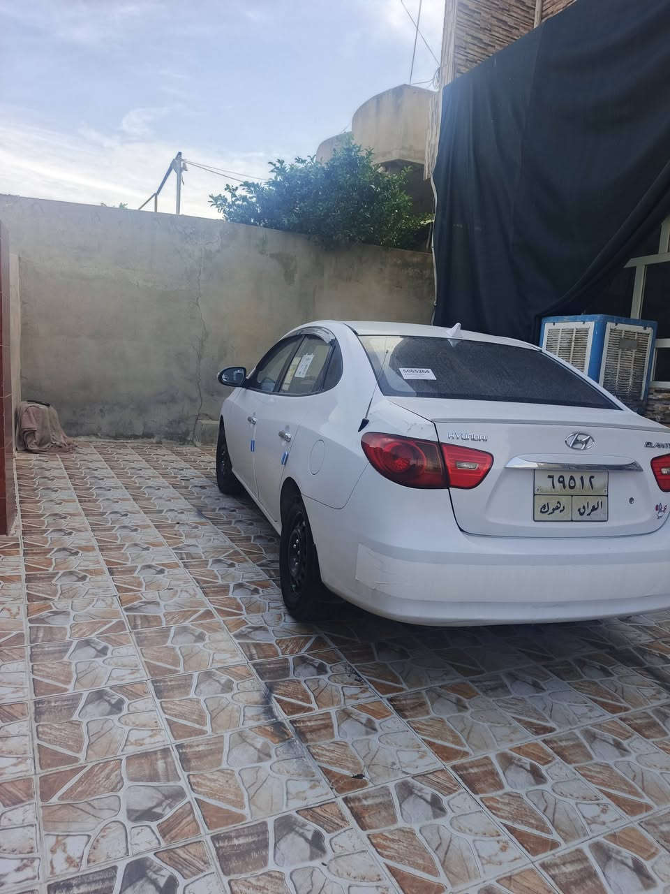 لنتره • ٢٠١١ • صبغ ٣ قطع ونص