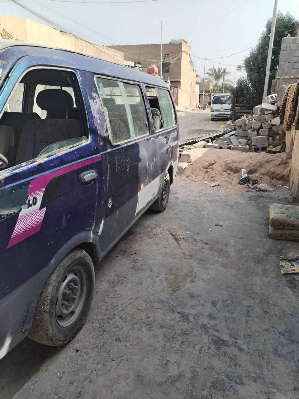 سلام عليكم بريجو موديل 1995 رقم كربلاء مصفره مرور هيئه عليها 100 محرك جديد كير اكسل مكفولات معمرها جديد يرادلها دوشمه فقط مراوس ابسته التواصل خاص او واتساب *********** مكاني ابو غريب
