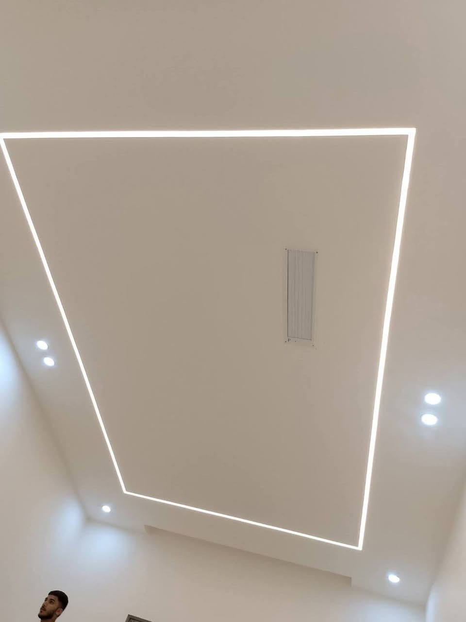 🏛️ حوّل منزلك إلى تحفة معمارية بأفخم الديكورات الداخلية والخارجية ✨

نقدم لكم تنفيذ جميع أعمال الديكور باحترافية وجودة عالية، مع تصاميم عصرية وكلاسيكية تناسب جميع الأذواق.

✅ ديكورات داخلية فاخرة 
✅ تغليف واجهات المنازل بالفلين (الفوم التركي)
✅ ديكورات خارجية حديثة ونيو كلاسك
✅ تنفيذ المحجرات الحديدية والزجاجية بأحدث التصاميم
✅ إنارة مخفية، لينرات، وسبوت لايت
✅ إشراف هندسي ودقة في التنفيذ

💯 أسعار منافسة مع ضمان جودة العمل والالتزام بالمواعيد.

📍 التنفيذ داخل محافظة كركوك وخارجها.

📩 راسل الصفحة الآن أو تواصل عبر واتساب:
***********

ديكورات❤️ ميرا يابي❤️ 
إبداع في التصميم... وإتقان في التنفيذ.

