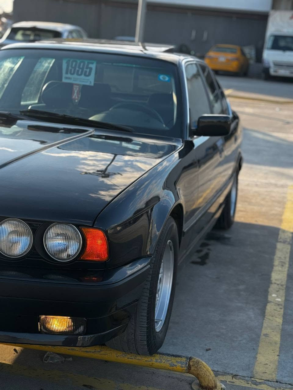 Bmw525
موديل 1991 كير اوتوماتيك بدون ضربه رقم كركوك  سنويه جديد دفتر بنزين شرط التحويل سياره جاهزه بدون نقص سعر 65 بي مجال قلقل للطيبين رقمي ‏
‪***********‬‏
***********
