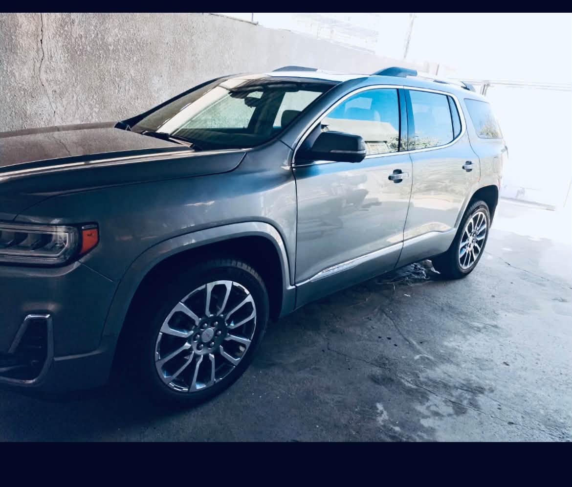 اكاديا GMC دنلي اعلى فئة بالمواصفات تبديل بنيد وبارد بالمدكر ماشية 26 الف  رقم بصرة السيارة كلش نظيفه رقم بصرة بأسمي فول للاخير محرك ٣٦٠٠ داخل بيجي فتحتين داته شو (رقم التلفون ***********) سعرها ٢٧٥ وبيه مجال قليل
