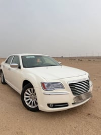 اوبامه ادوات ادوات موديل2011 السياره مكفوله من الضربه والكص والعيب الش...