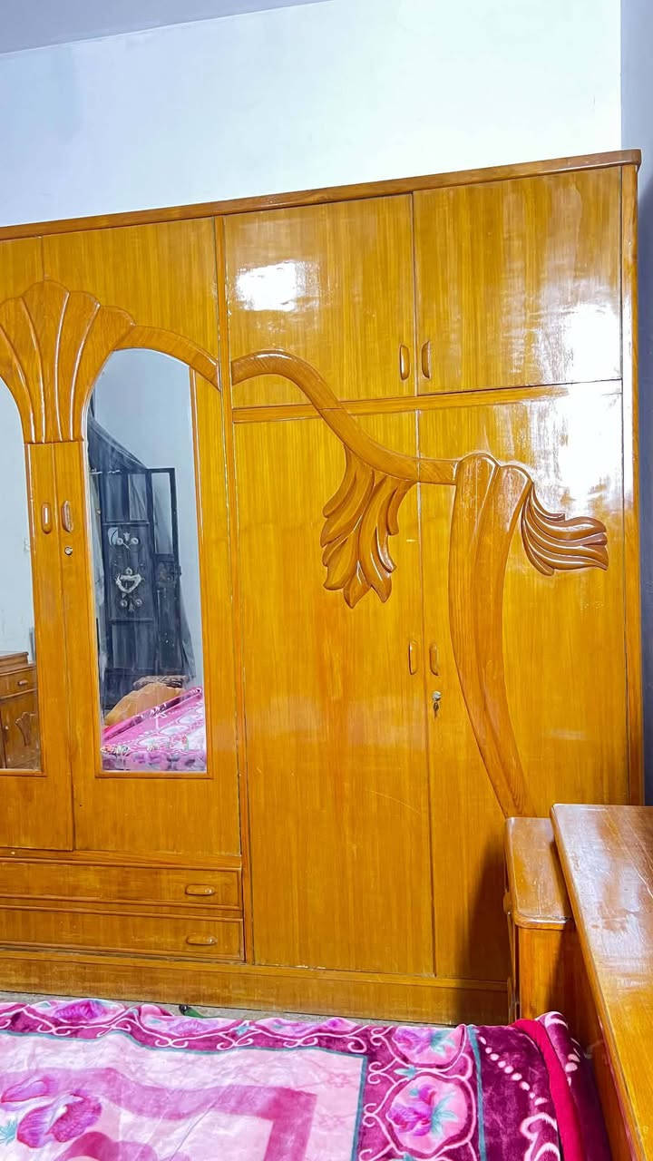 سلام عليكم مكلف بلنشر غرفه صاج تسكام طابقين ظهر جرجوبه داخل وخارج صاج السعر 850وبيها مجال للشراي العنوان شارع 80 ***********
