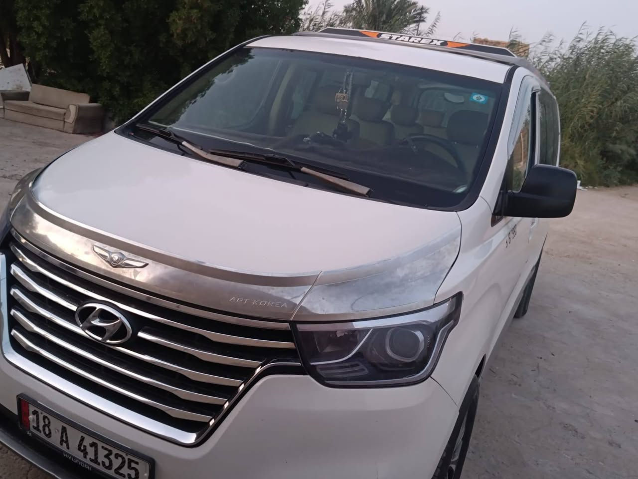 سلام عليكم ستاركس للبيع موديل ٢٠سياره جديده مبدل باب الجنطه وطخه بصيده من الجوانب كير مكينه اكسن حداديه تبريد كله جاهز  مكان السياره ناصريه سياره مامشتغله ع خط ابد سياره جديده مال موضف*********** وتساب اذا مايتحصل الرقم

نص مكتوب في الصور:
- 3/8/1990
