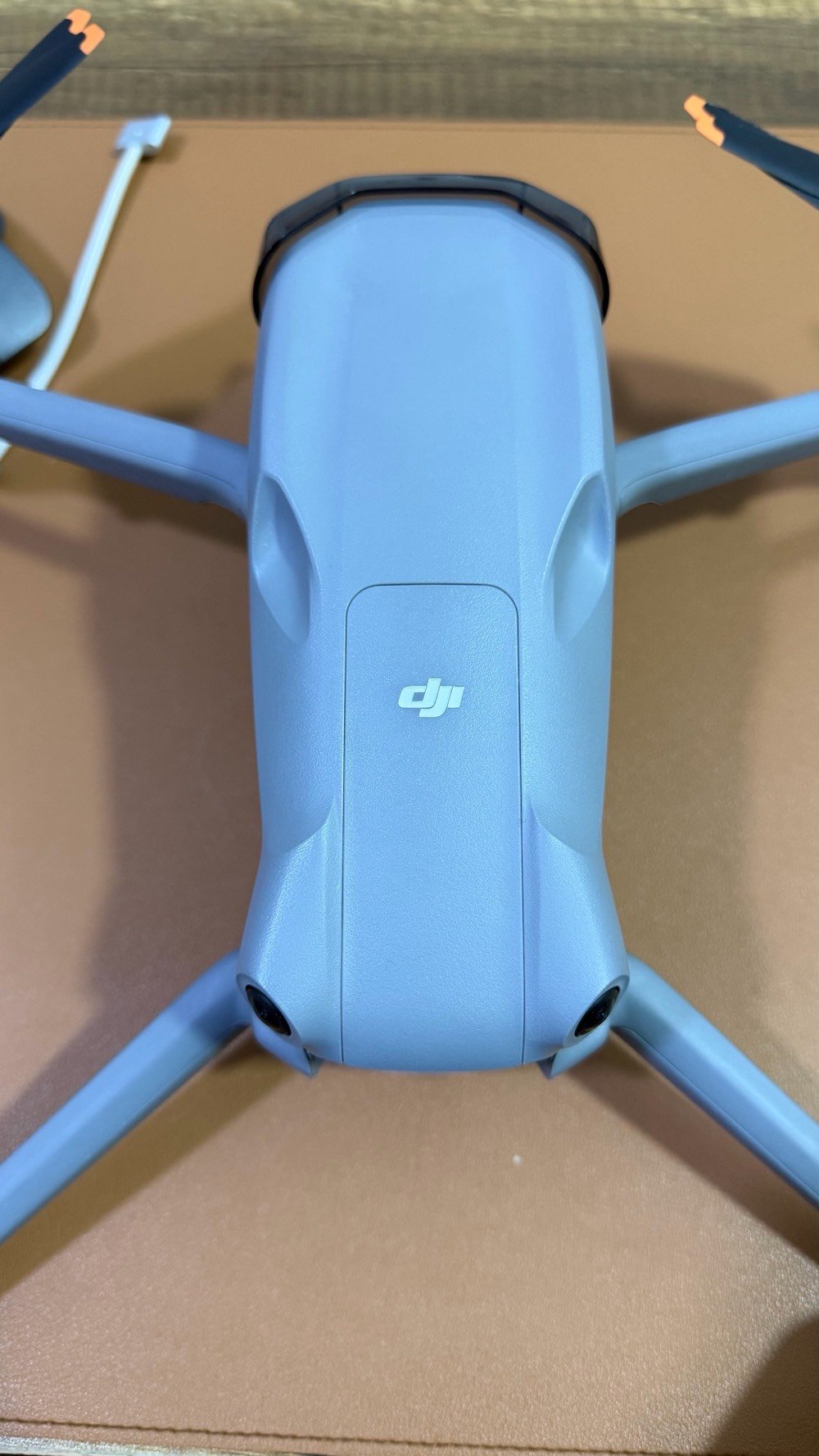 درون Air 3S للبيع  
مشحونه 6 مرات فقط 
نظيفه جداً  مابيه اي طخه او زلغ ولا مصلحه نهائياً

سبب البيع محتاجه فلوسه 

السعر  ((مليونين و200 غير قابل للتفاوض ))

مكاني كربلاء. ***********
رجاء الميعرف باسعارهن ليخابر ولا يراسل