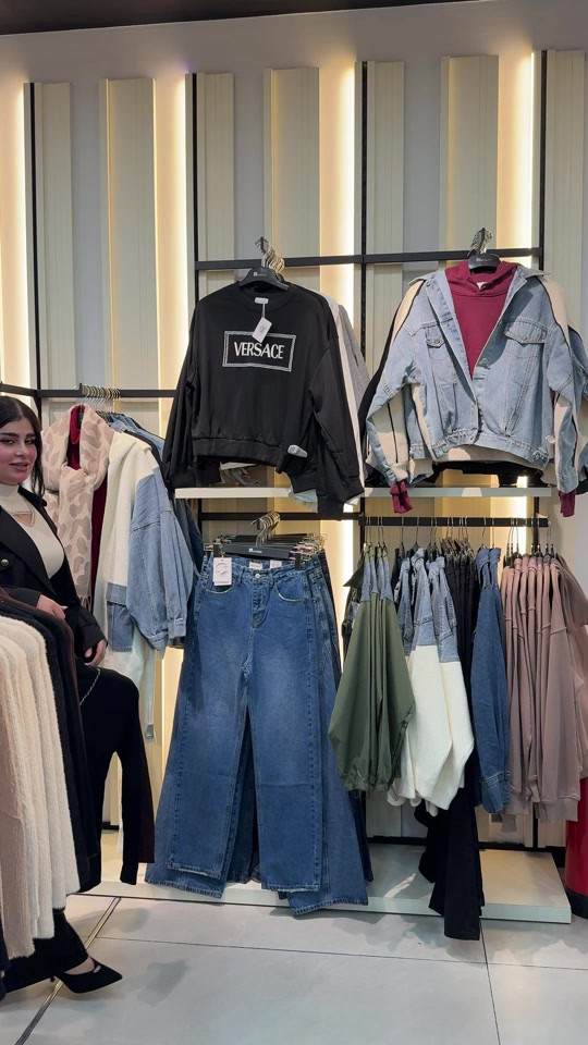 NEW COLLECTION 🍂 الموسم الجديد يبدأ من هنا 🤎 اكتشفوا مجموعة خريف وشتاء 2026/27 الآن في الكوخ للأزياء.  #الكوخ #كوخ_فرع_بغداد_الجديدة #الموضة #ستايل #الموسم_الشتائي

