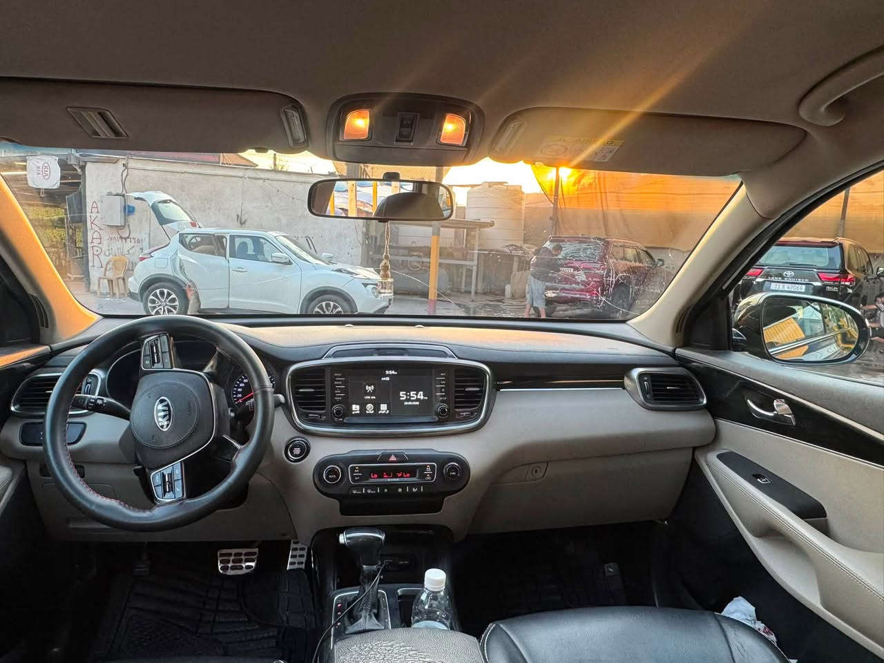 السلام عليكم
للبيع سورنتو ٢٠٢٠ خليجي كفاله لون جوزي رقم بغداد باسمي المواصفات نص فول معروفه 
تواصل :***********
