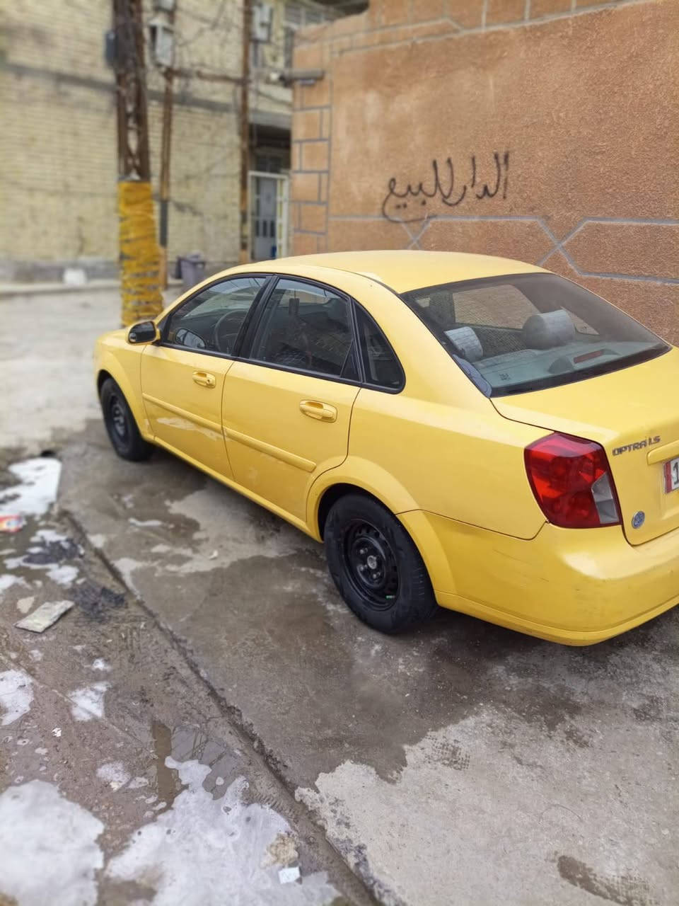 اوبترا 2012 كفالة عامة رقم الجديد السيارة بسمي السيارة جديدة بمعنى الكلمة من الشركة على أيدي مكينة كير تبريد كفالة مكفولة من الصبغ والتبديل والبارد  سبير ما نازل السيارة بل حقيقه احلى من الصور ستخدم شخصي ما مشتغله تكسي السعر 75 رقم الهاتف ***********  مكان السيارة بغداد البلديات
