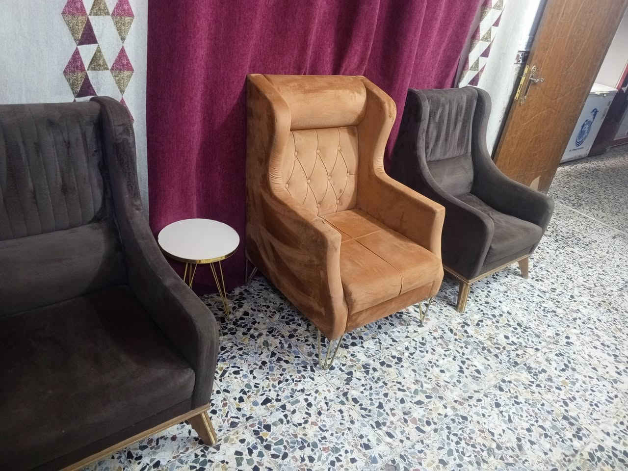 ١٠ مقاعد • كنب