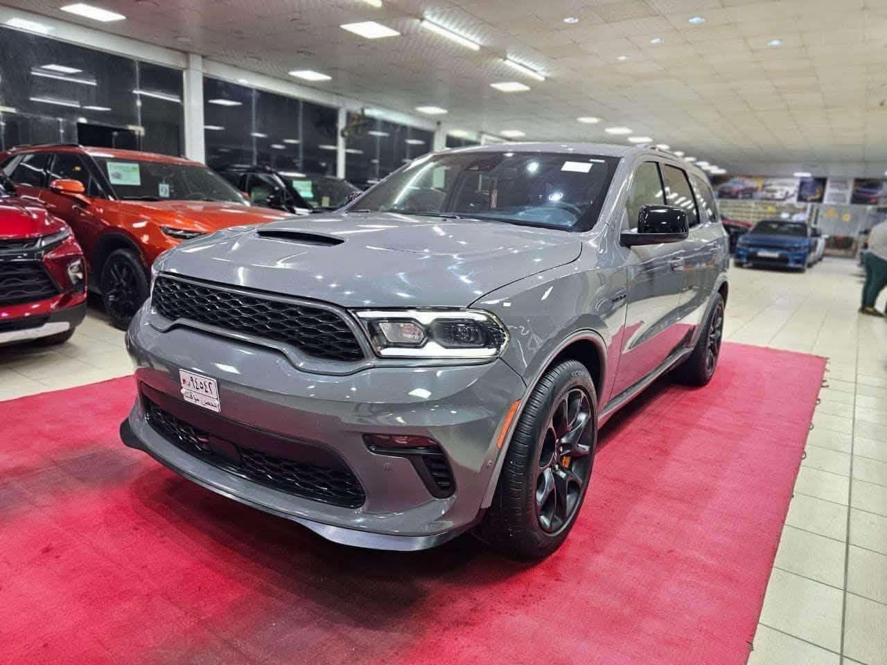 مديل ٢٠٢٣ دارنكو  )هيمي( 8 سلندر 5/700فول الفول 
(((اورنج ادشن ))))@اعلى مواصفات لون (((سمنتي))( صبغ جاملغ امامي وبنيد بدون تبديل وباب خلفي صبغ فقط ماشيه ٦٣ كيلو مو ميل مرقمه رقم مميز نجف الأشرف تصل في وات ساب وتأمر أمر والرازق حي 
***********
