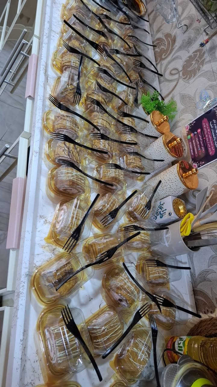 الرزق مقسوم ومكتوب من الله عز وجل، ولا يمكن لأحد أن يمنع عنك رزقاً كتبه الله لكصنع كعكنا وحلوياتنا بحب، لنكون جزءاً من أجمل لحظاتكم وأحلى ذكرياتكم."9647509738547

نص مكتوب في الصور:
- كيك ومعجنات الأميرات بكل حب وجهد نقدم لكم الكيك والمعجنات الطيبة. الرزق مقسوم ومكتوب من الله عز وجل، ولا يمكن لأحد أن يمنع عنك رزقاً كتبه الله لك. عشقي حسين المياحي كيك الأميرات iguana.1320244 ***********