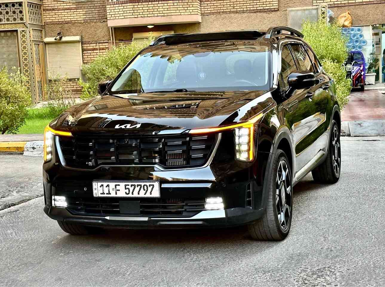 السلام عليكم مستعجل ع بيع بسعر مناسب 
سورنتو 2024 X lien فول الفول ميحتاج اذكر المواصفات 
حادثها موضح بالصور بدون دواخل قطعتين صبغ وقطعتين تبديل اصلي ماشية 12 الف فقط 
السعر 258 وبي مجال للاستفسار *********** 
مكاني بغداد قرب مستشفى الشرق الاوسط حي العدل بغداد, العراق

