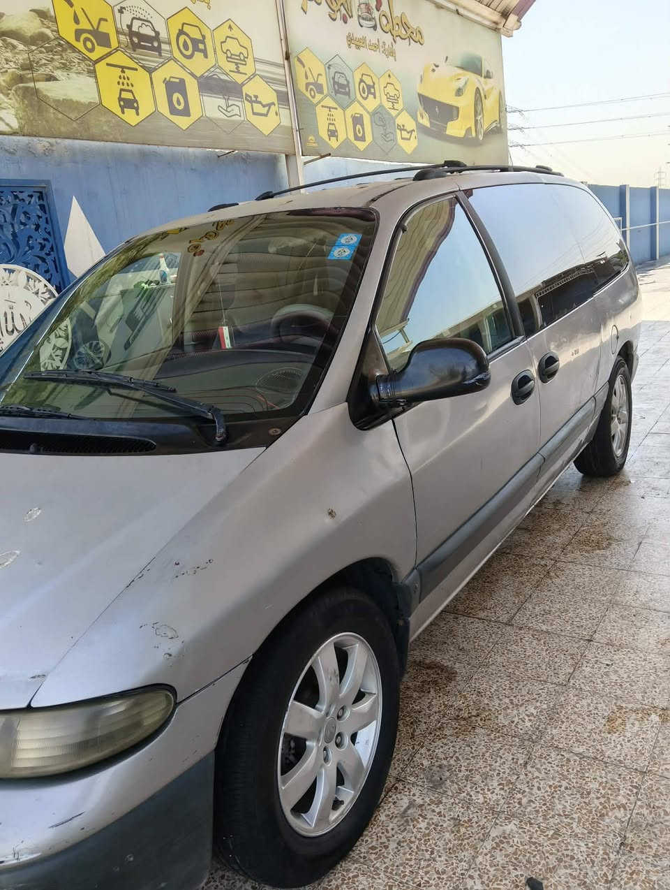 للبيع دوج كرفان موديل 96 رقم نينوى انكليزي محرك شرط كير شرط السيارة مال بيت السعر 45 الاتصال عل رقم ***********

