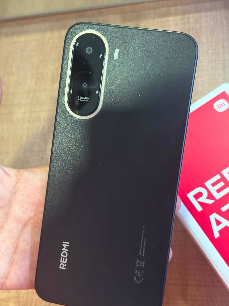 السلام عليكم 

موبايلREDMI A7PRO

قبل شهرين أخذته جديد هو ومستلزماته 

ذاكرته 64

للبيع ب100

للتواصل الرقم ***********

المكان حي الجهاد
