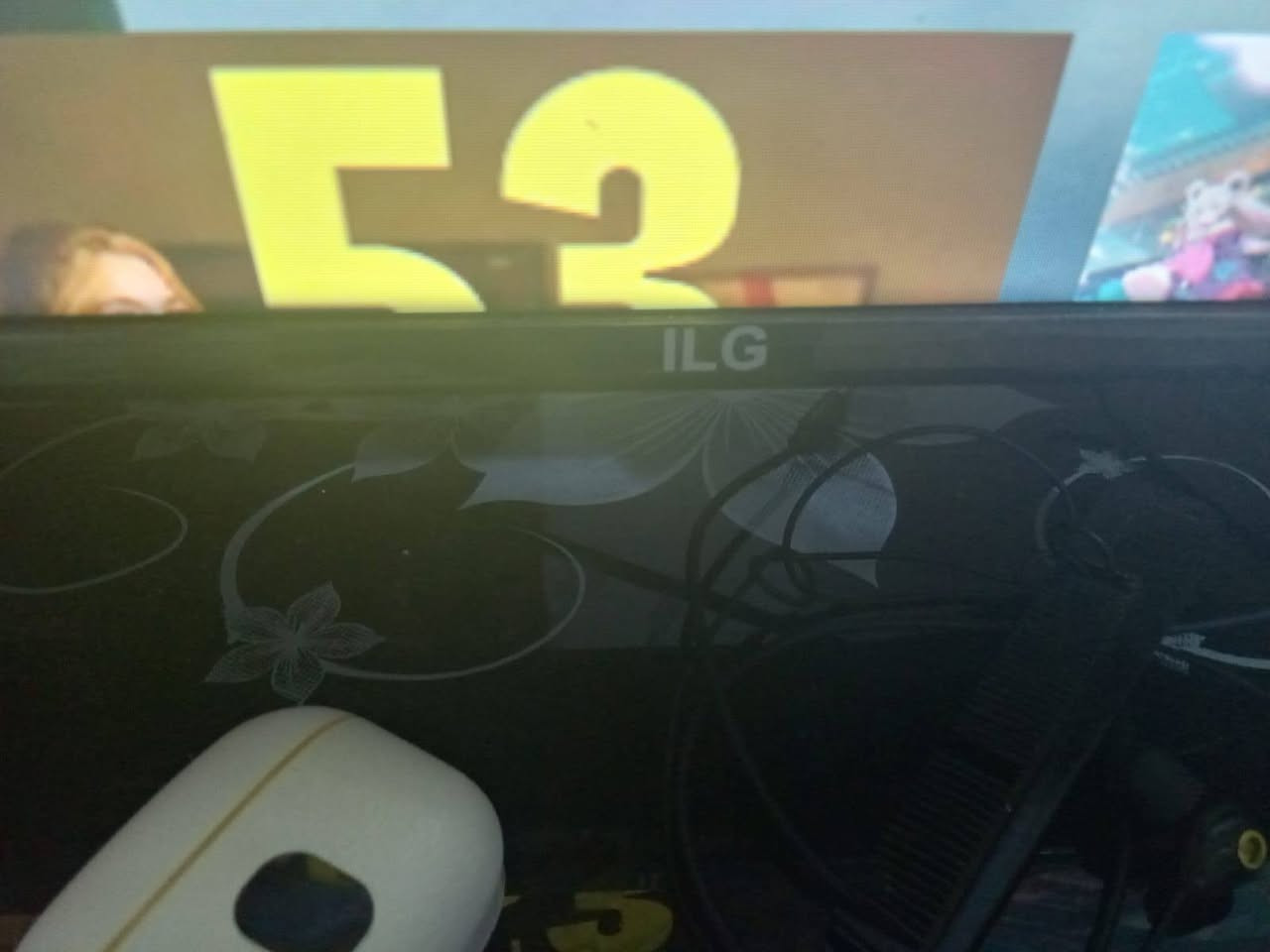 بلازمة اخت االجديدة. حجم 42 فئة ILG. شاشه مسح سمارت صورة دقة فول احلى من الصور  انترنيت فول مواصفات جميع التططبيقات  موجوده. والعاب ايظن. سعرهه 195. رقمي واتساب ***********
