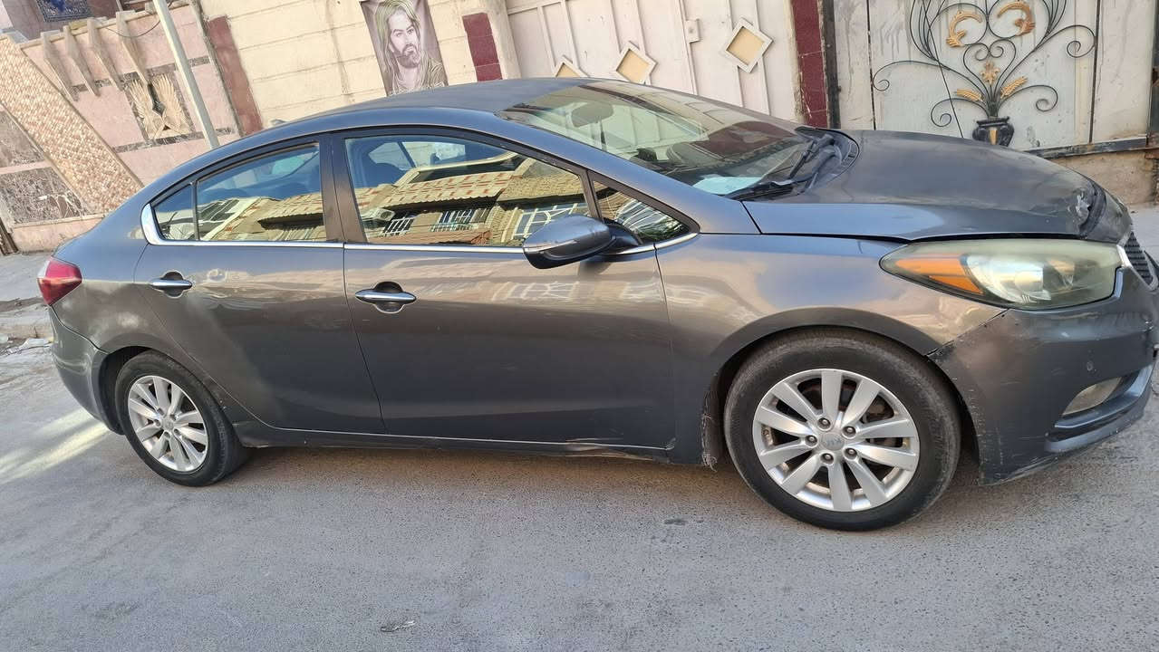 للبيع أو مراوس ب BYD نظيفة
فورتي 2016 وارد أمريكي محرك GDI
ماشية 130 ألف ميل
بيهة فقط صوت رواجز
السعر 75 ورقة وبيهة مجال بسيط
للتواصل واتساب ***********
