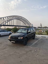 باثفايندر • V6 3.3 • گير يدوي 5