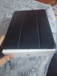 ايباد ابل (الجيل التاسع )  ما مفتوح ولا مطخوخ اي مكفول  ذاكرة ٦٤ و بطا...