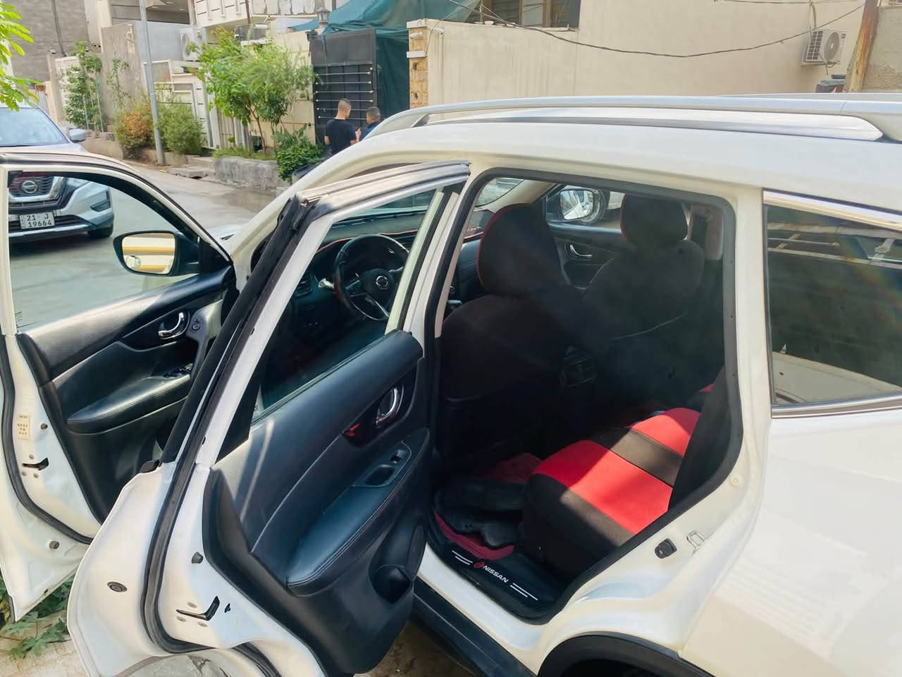 نيسان روج SV • ٢٠١٩ • ابيض