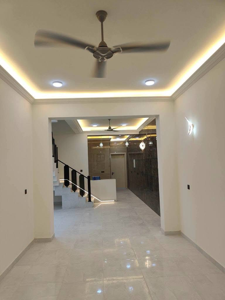 كربلاء حي الإطارات • ١٠٠م • دورين ٣ غرف