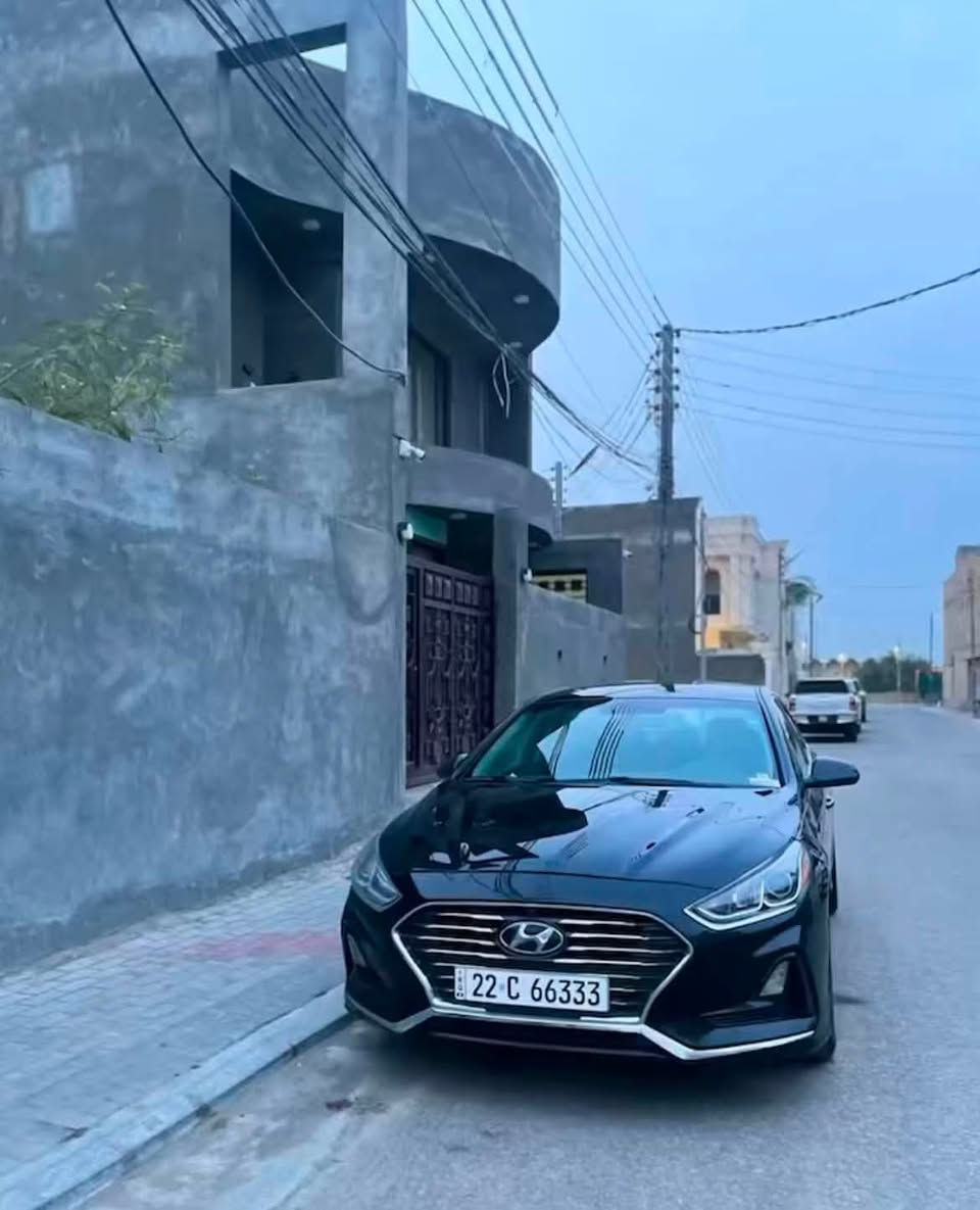 سوناته2019
رقم اربيل مميز
حادثها جاملغ وحافه لبنيد ع كد 4اصابع 
بدون داخل بدون ايرباك.
نقط عمياء .كامره دواره .داخل اسود
مكينه معلايه كازكيت ماكو دوانز.
تخم تاير جديد 
بسم معقب 
سعرها125وبيها مجال
مكاني كربلاء 
***********
