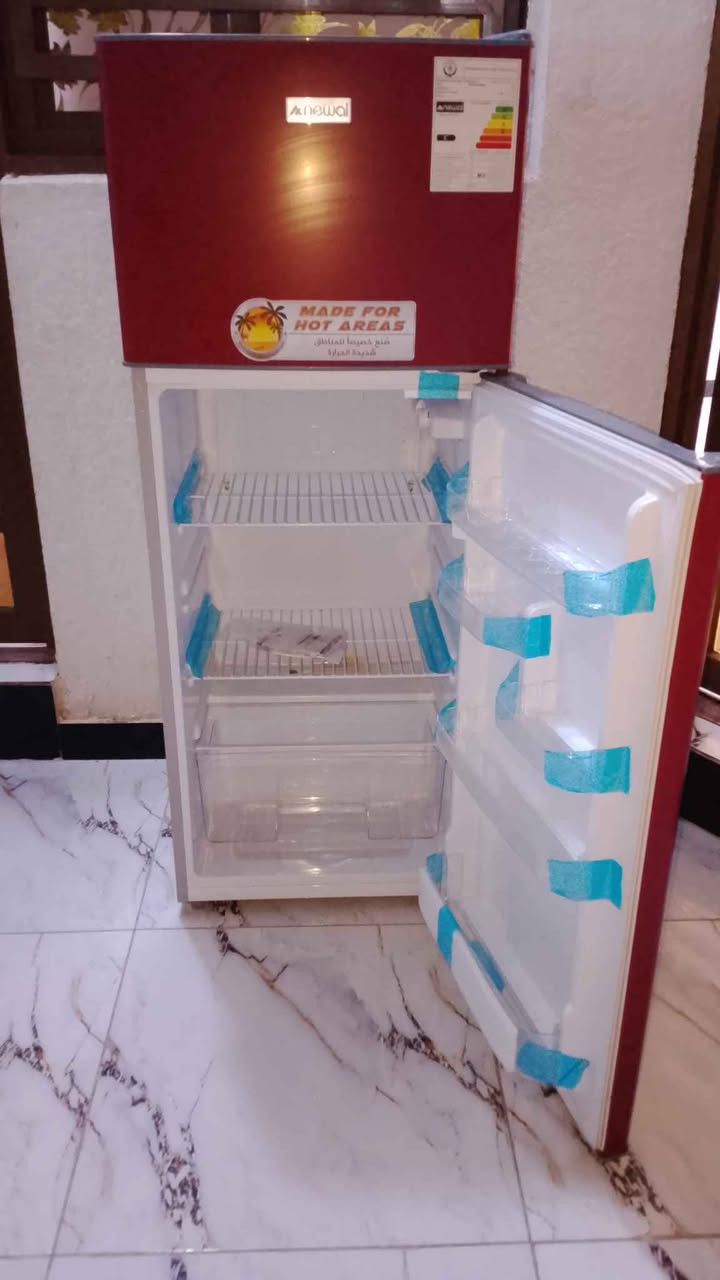 البيع ثلاجه اخت الجديد مستخدم  شهر بس 12 قدم  تركي طول متر ونص  حديثه   سعر 250 العنوان بصرة تأ ميم  هاتف *********** البصرة, العراق
