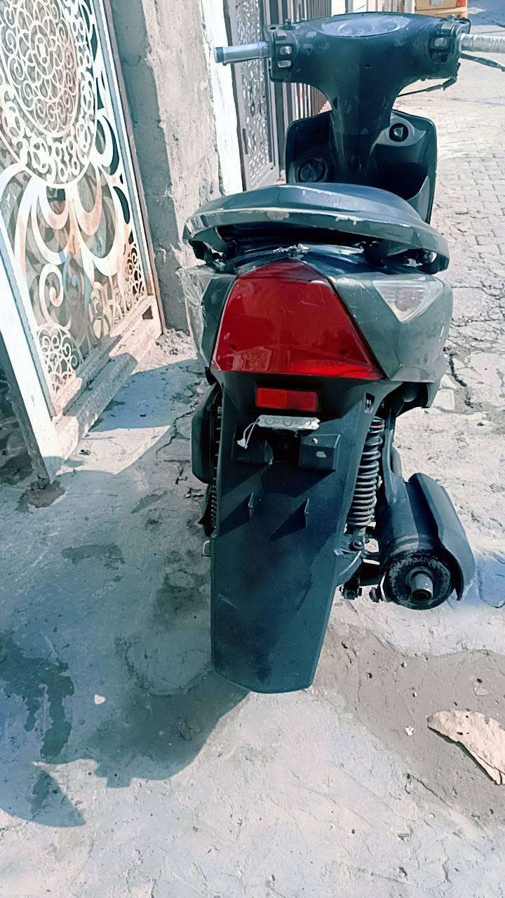 سلام عليكم دراجة ثعلب GTR 140 للبيع او مراوس دراجة مكينة خرسة شلعة ومعدل كهربايات كاملة كلجات رمبة دراجة نقصة قبق هندر فقط سعر 425 وبيهة مجال قليل المكان بغداد دورة المكانيك هاذة رقمي *********** وبي وتساب
