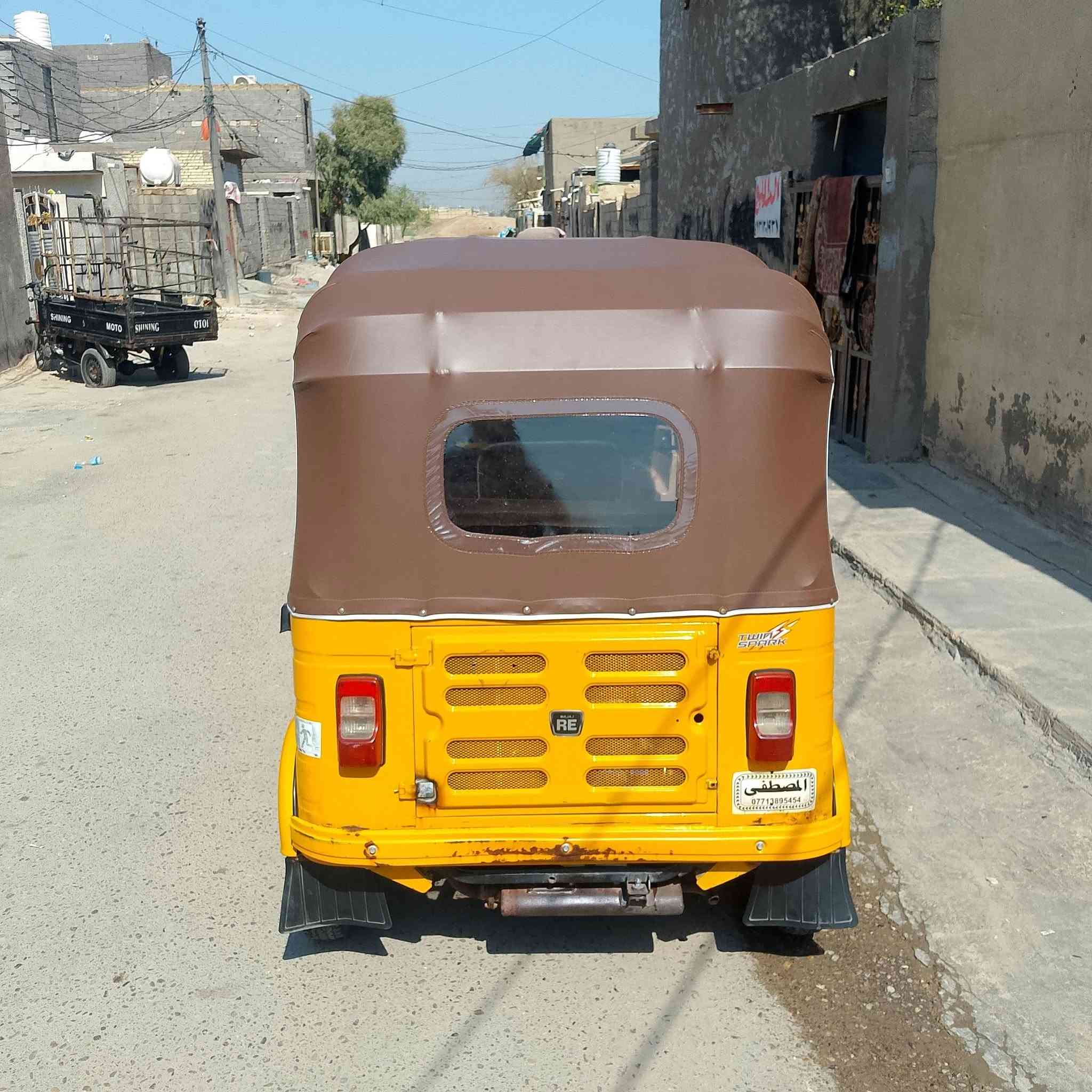 سلام عليكم تكتك موديل 18 كفلاه لا صبغ ولا معجون كلا على البلد مكينهما مفتوحه تكتك ناعمه خير من الله ربه ما تصرف عليهه التكتك معملتهه كامله واكفه بس على الوكيل بحيث حته رقم مخصيلهه العنوان بغداد الحميديه السعر خمس ملاين حجز ماكو اليجي الول هوه الشراي النتصال ***********
