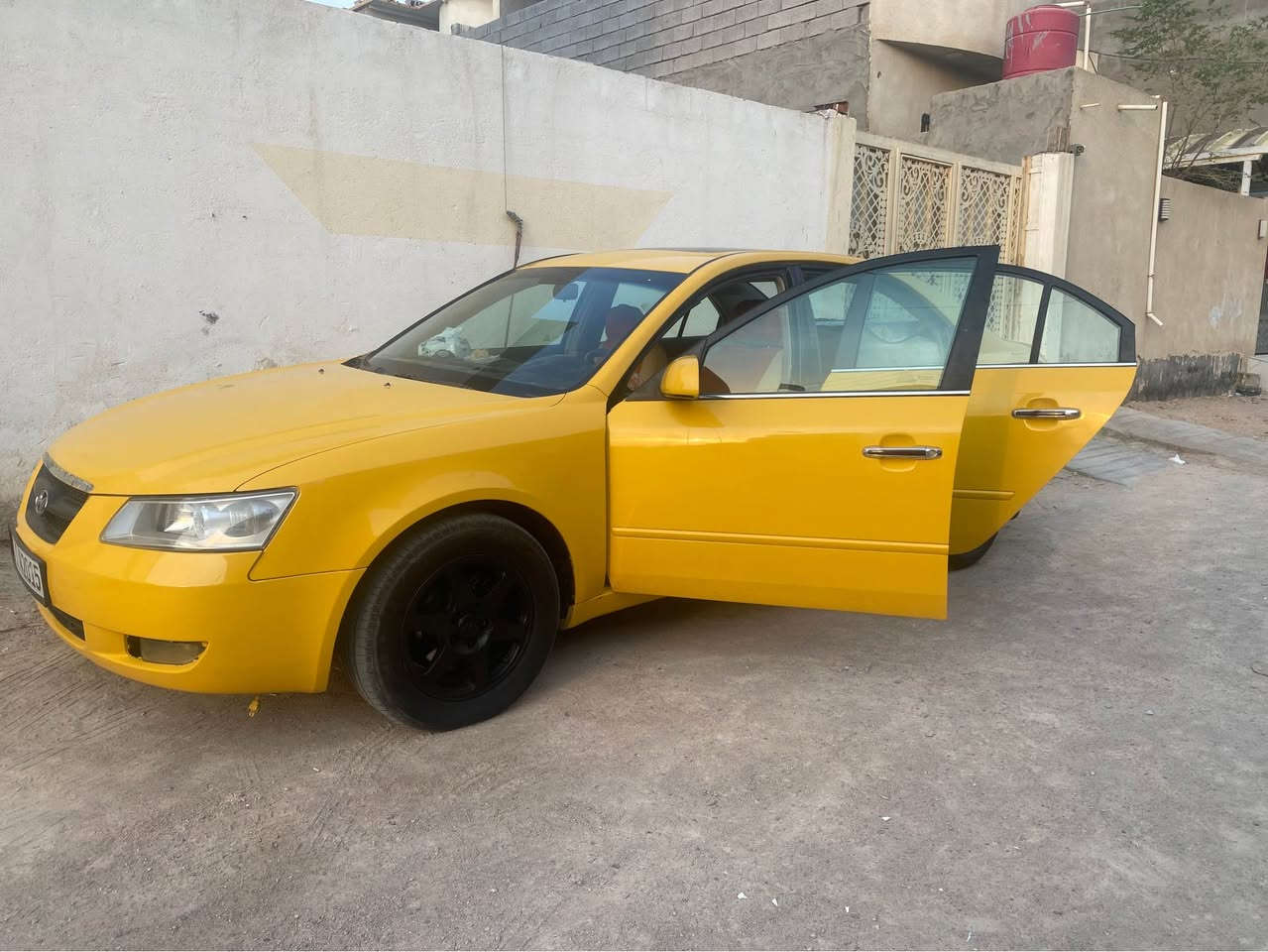 تم تنزيل السعر للاستعجال سوناتا ٢٠٠٦ بيع أومراوس مقدس بدون ضربه السياره معمره ومصبوغه عام محرك vvt2400 خير من الله وتبريد ثلج باسمنه السياره رقمه بغداد عنواني بصره رقم إنكليزي الجديد نقص حداديه فقط وبيه بوش بالكير مرات يصير ابيع ع وضعه السعر ٧٨ وبيه مجال لطيبين وبخدمتكم وهذا رقمي لتواصل *********** البصرة, العراق
