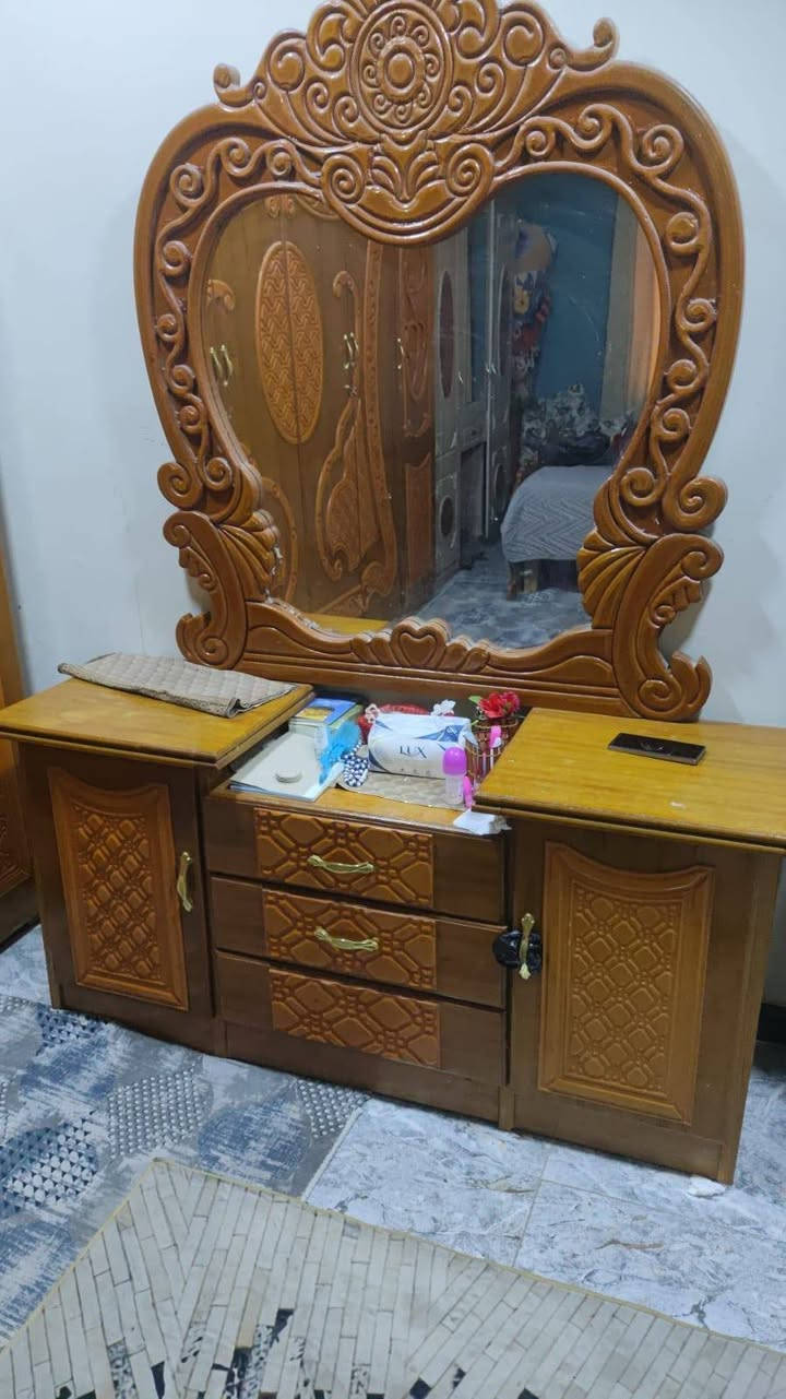 السعر ٦٠٠ نظيف ***********
