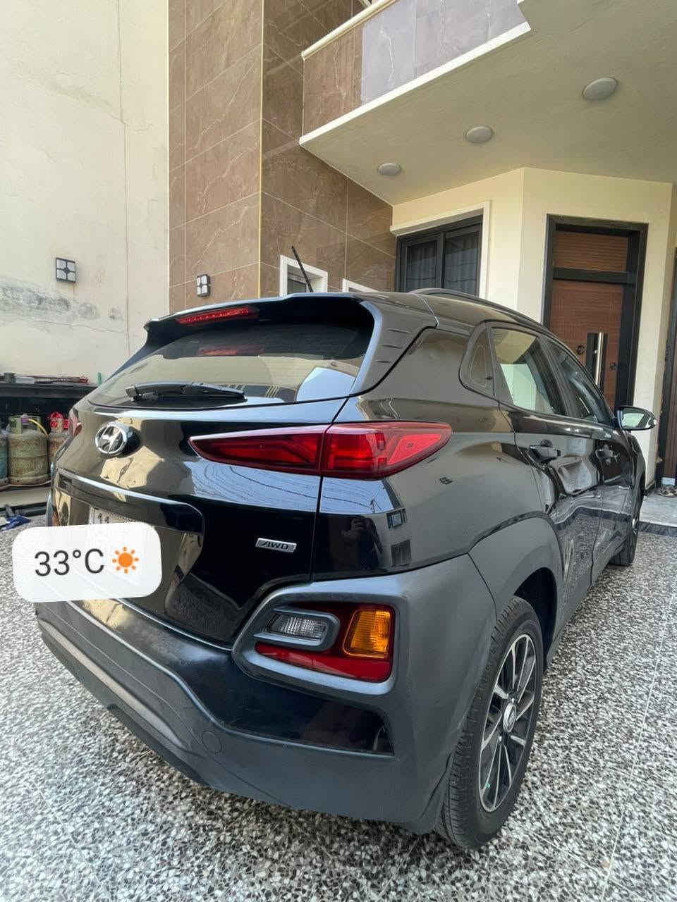 للبيع كونا موديل 2019 وارد امريكي محرك 2000 دوش
السياره بيها قطعتين صبغ جاملغ وبنيد بدون دواخل كير محرك حداده خير من الله تبريد ثلج تخم تاير جديد السياره بأسمي رقم بغداد الجديد تحويل مباشر 
السعر 120 وبيها مجال 
للأستفسار ***********
عنوان بغداد

نص مكتوب في الصور:
- 33°C
