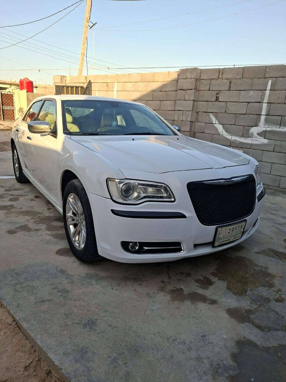 اوباما  مديل 14 اصل  كنديه كفاله بيها بس باب عكس السايق تبديل الاصلي والجاملغ الأمامي مفتوح بي بارد قليل  والباقي كفاله بسمي رقم 
ذ ي قار 
السعر المطلوب 175 وبيه مجال 
مكان السيارة بصرة
للاتصال ع رقم صاحب السيارة 
*********** البصرة, العراق
