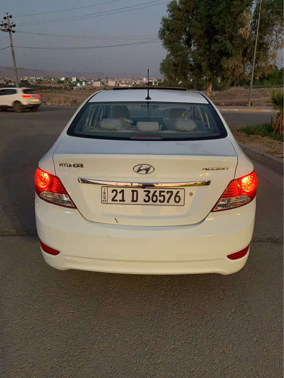 هیوندای اكسنت مۆدیل ٢٠١٢ فول مواسەفات سەنەوی نوێیە بەناوكردن و غەرامە بەشەرت ٢پارچە بۆیاغی هەیە بەبێ دیوی ژورەوە مەكینەو گێر بەشەرتە توندوتۆڵە بێ مەسرەف *********** كويسينجاك, أربيل
