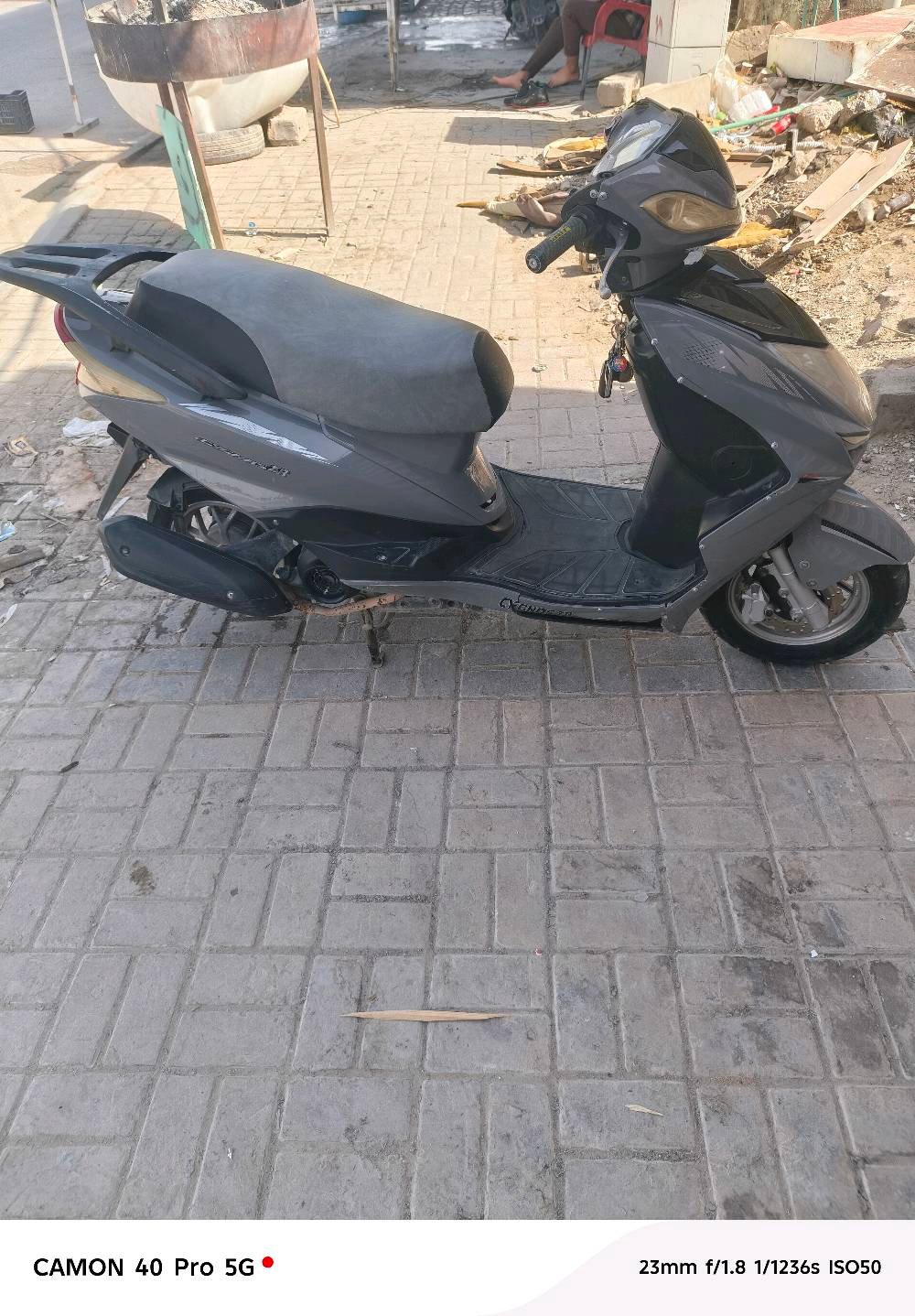 دراجه سكنس موديل 2024صيني وصل المعرض موجود سعر500وبيه مجال دراجه مفتوحه كهربائيات شغاله مكاني كربلاء الشبانات الحولي 100رقم التواصل ***********واتساب