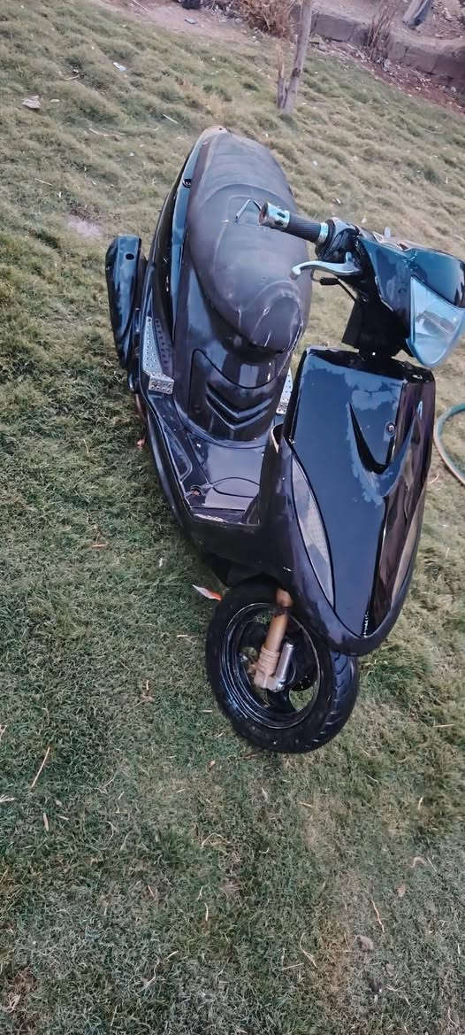 دراجه ماكس  
مكينه رياضي صالنصه رياضي بلادي فصله 
120 بيه فقط قطع نار واني ماعرف بيه وصارلهه شهر متروكه بل بيت لين ملتهي بشغل
سعرها ٢٠٠  قفل مكاني طريق الحصوه دايره ***********
