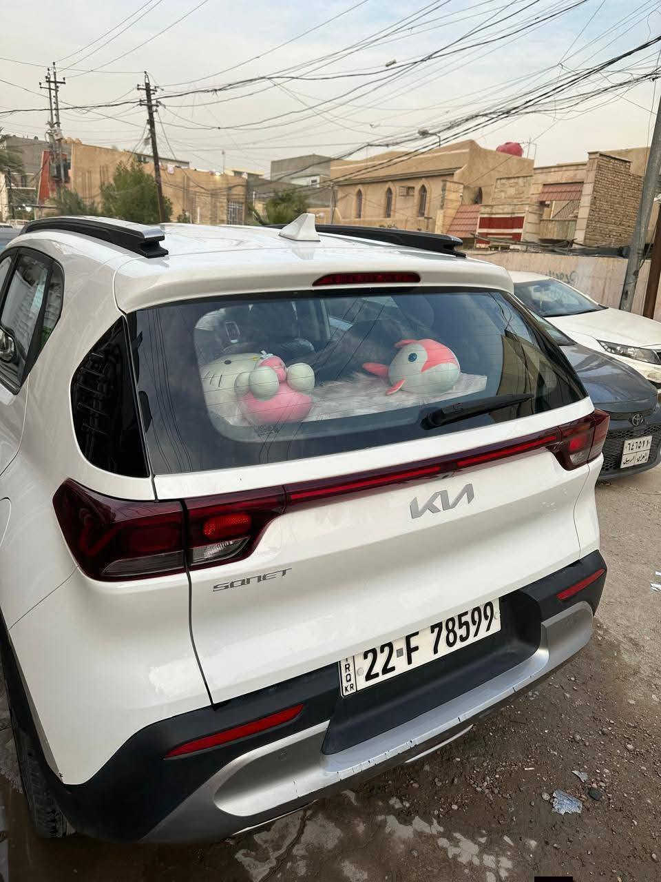 سلام عليكم
كيا سونيت موديل 2022
ماشية ٣٣ الف
بيه ضربة بل بنيد ومصلحة 
ومابي ضرر بل داخل سيارة مال بيت نظيفة كلش 
سيارة ضمان شركة 5 سنوات
بصمة تشغيل عن بعد  
فتحة بل قمارة 
محرك 1500 دوش مواصفات معروفة
السعر 135$
عنوان حي الجامعه
الاتصال ***********
