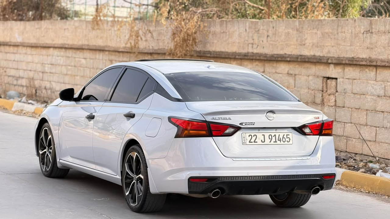 سلام عليكم
للبيع 
نيسان التيما 
موديل 2023
لون سموك 
موصفات SR+
بصمه بصمه ابواب 
سلايت 
شاشه 
تحكمات ستيرن 
ويل كروم 
كشن كهربائي 
جلد 
ماشيه 52ميل 
صور ضرر مرفق معه الصور 
سياره جاهزه 
سعر 158 وبي مجال 
مكان السيارة دياله خانقين 
اي استفسار ***********

نص مكتوب في الصور:
- BidCars 2023 Nissan Altima, SR | ...1N4BL4CV5PN303275 | Bid History | $US ٢٥,٠٠ * • متوفر • العلامة التجارية: No information انتقال > عرض المزيد VIN: 1N4BL4CV5PN303275 Lot: 1-65968823, Sale date: 2024-02-21 Location: حفظ مشاركة 2023 Nissan Altima, S... 2023 Nissan Altima, S... 1N4BL4CV5PN303275 Q