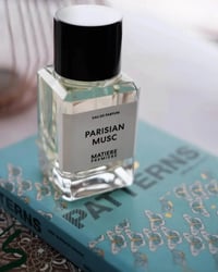 عطر خشبي • مسك • ١٠٠مل