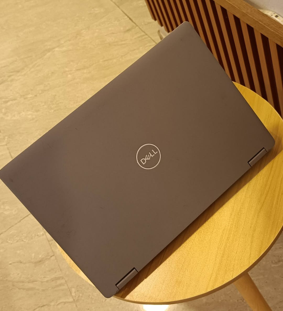 لابتوب dell للبيع بي ضمان استرجاع لمدة يومين
(لمس وقلاب يعمل بثلاث وضعيات)
الجيل الثامن كور i5
رام 8 كيكا    DDR4    هارد 256 ssd M.2
كرت شاشة داخلي 4كيكا 
حجم الشاشة 13,5 بدقة  FHD
شحن طبيعي جيد جدا
واتساب او اتصال ***********
