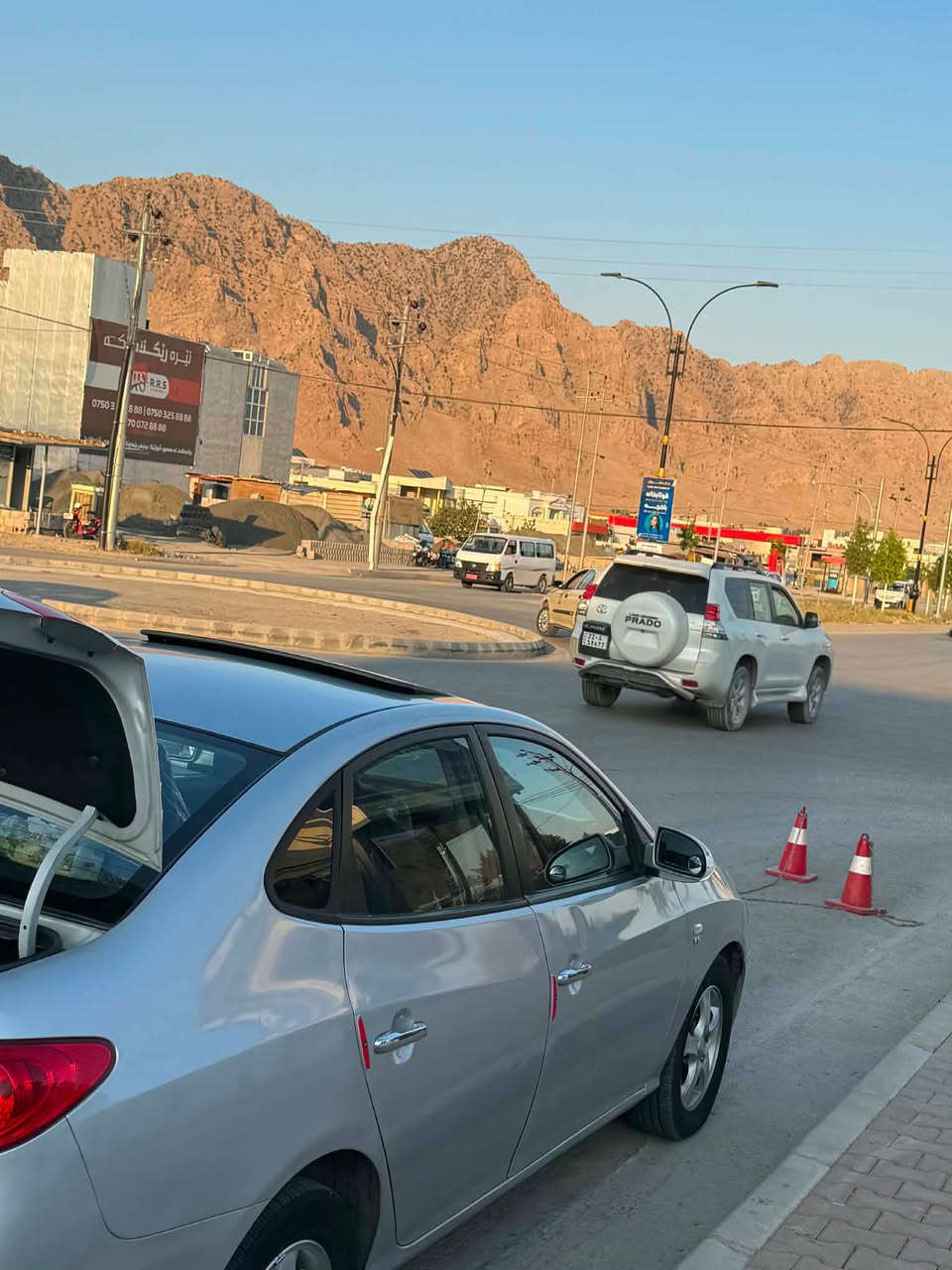 بە ناوی خوای گەورە
هیۆندا ئاڤانتی ٢٠٠٧ ڕێک ناو پەکەت📦
فوول فول
سڵاید ئاوێنە ئیشارەت
ئاوێنە دەخەوێ😴
کوشن جڵد و هیتەر🥵
١٥٥ kmڕۆشتووە
خایسی نییە هی ماڵانە هی مەعرەز نییە
ماڵی دۆستە موشتەری تێل بکە
شوێن ڕانیە
نرخ ٥٣ مەجال

*********** رانية, السليمانية
