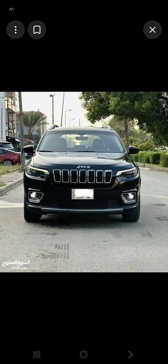 🚨 للبيع جيب شيروكي لاتودو 2019 🚨
🚙 الموديل: Jeep Cherokee Latitude
 📅 السنة: 2019
 🎨 اللون: أسود
 📍 الممشى: 93,000 
 ⚙️ المحرك: 2.4 لتر
 🔘 الدفع: 4×4
 ✨ السيارة نظيفة ومحافظ عليها
🔹 فئة Latitude
 🔹 محرك 2.4
 🔹 كير أوتوماتيك
 🔹 دفع رباعي
 🔹 تشغيل بصمة
 🔹 شاشة وسطية
 🔹 كاميرا خلفية
 🔹 تحكم بالمقود
 🔹 بلوتوث واتصال هاتف
 🔹 مثبت سرعة
 🔹 حساسات خلفية
 🔹 تكييف ٦ قطع
 🔹 زجاج ومرايا كهربائية
 🔹 جنوط ألمنيوم
 🔹 مواصفات أمان كاملة
📌 الممشى 93 ألف قابل للزيادة
💰 السعر: ١٢٥ 
 📍 الموقع: البصرة كرمة علي
 📞 للاستفسار:  ***********

نص مكتوب في الصور:
- السوق المفتوح opensooq