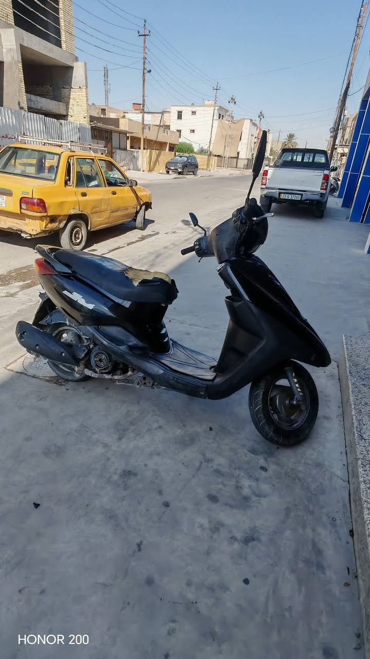 السلام عليكم دراجه لكزس نوزل للبيع السعر 400 وبيها مجال دراجه نظيفه كفاله مكاني حي اور الرقم والاستفسار ***********

نص مكتوب في الصور:
- HONOR 200