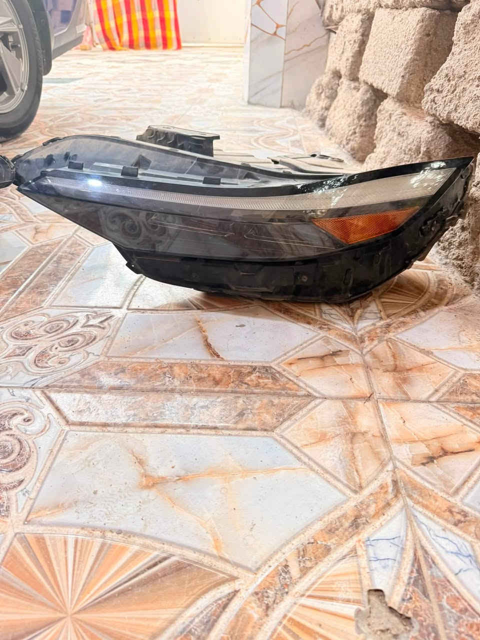 لايت النترا ٤٥ او ٢٥ الجهه اليسار امريكي عدستين شغال فول /// اما الجهه اليمين عاطل فقط العالي يشتغل الي يفيده واحد او ثنينهن بلخدمه / ***********
