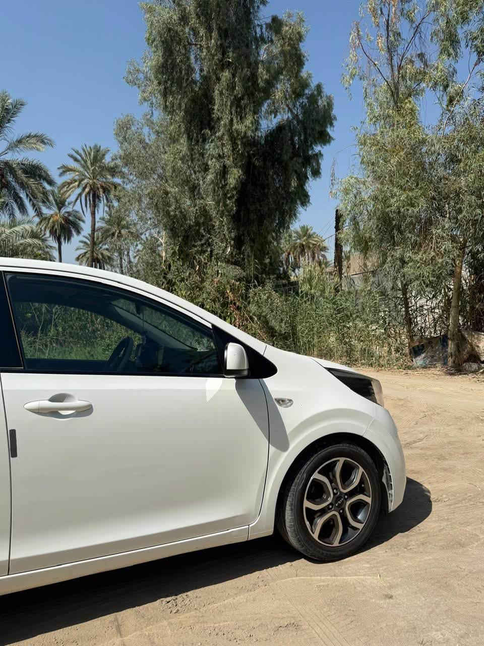 سلام عليكم 
كيا بيكانتو خليجي مديل 2023
ماشيه 38 الف كيلو 
كفاله عامه كير مكينه مكفولات 
باسمي تحويل ثاني يوم 
السعر 127 وبيها مجال حك الجيه 
رقمها كربلاء ومكان السياره كربلاء 
الرقم ***********
