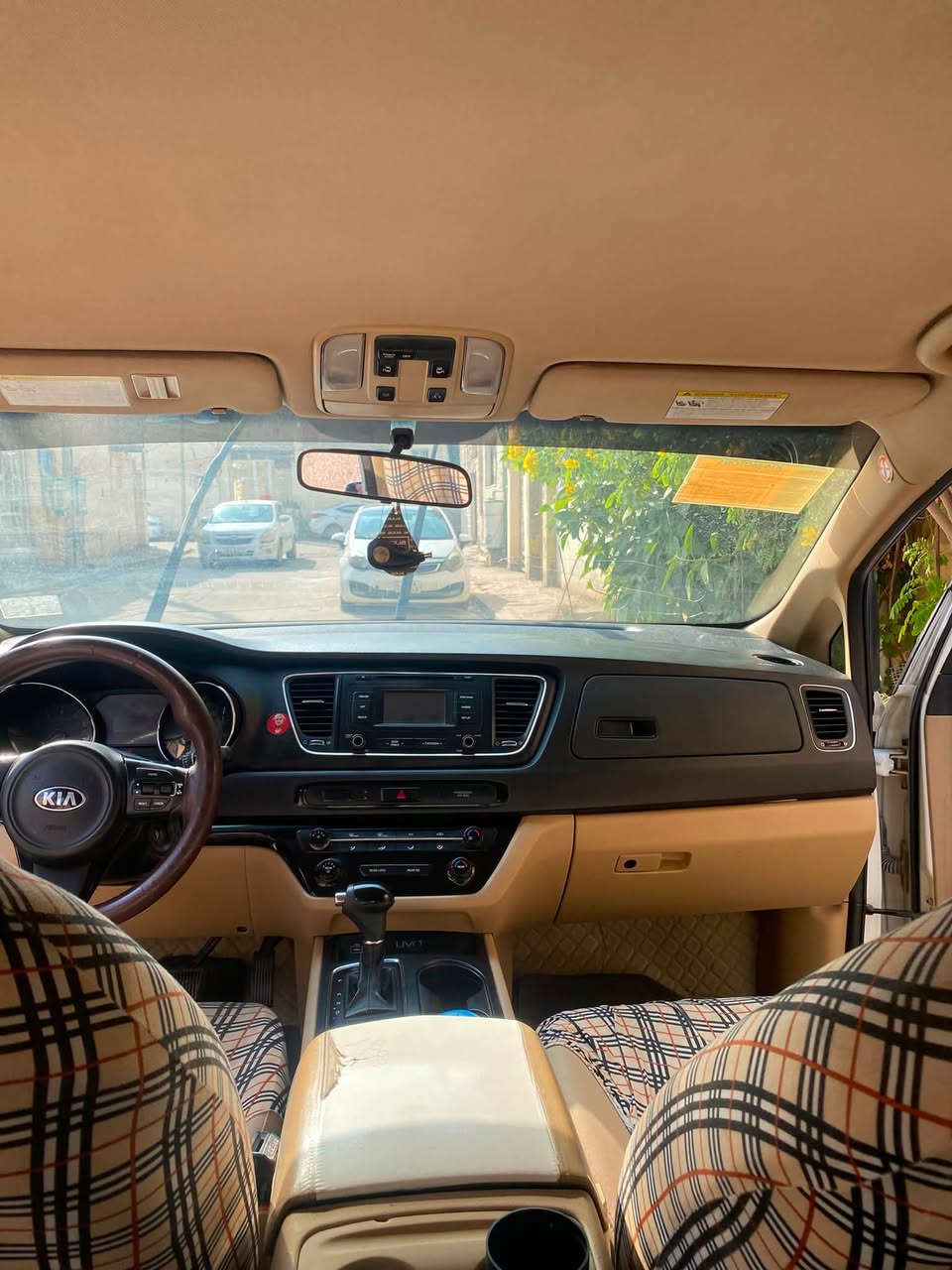 سيدونا ٢٠١٦ • خمس قطع صبغ • مواصفات LX