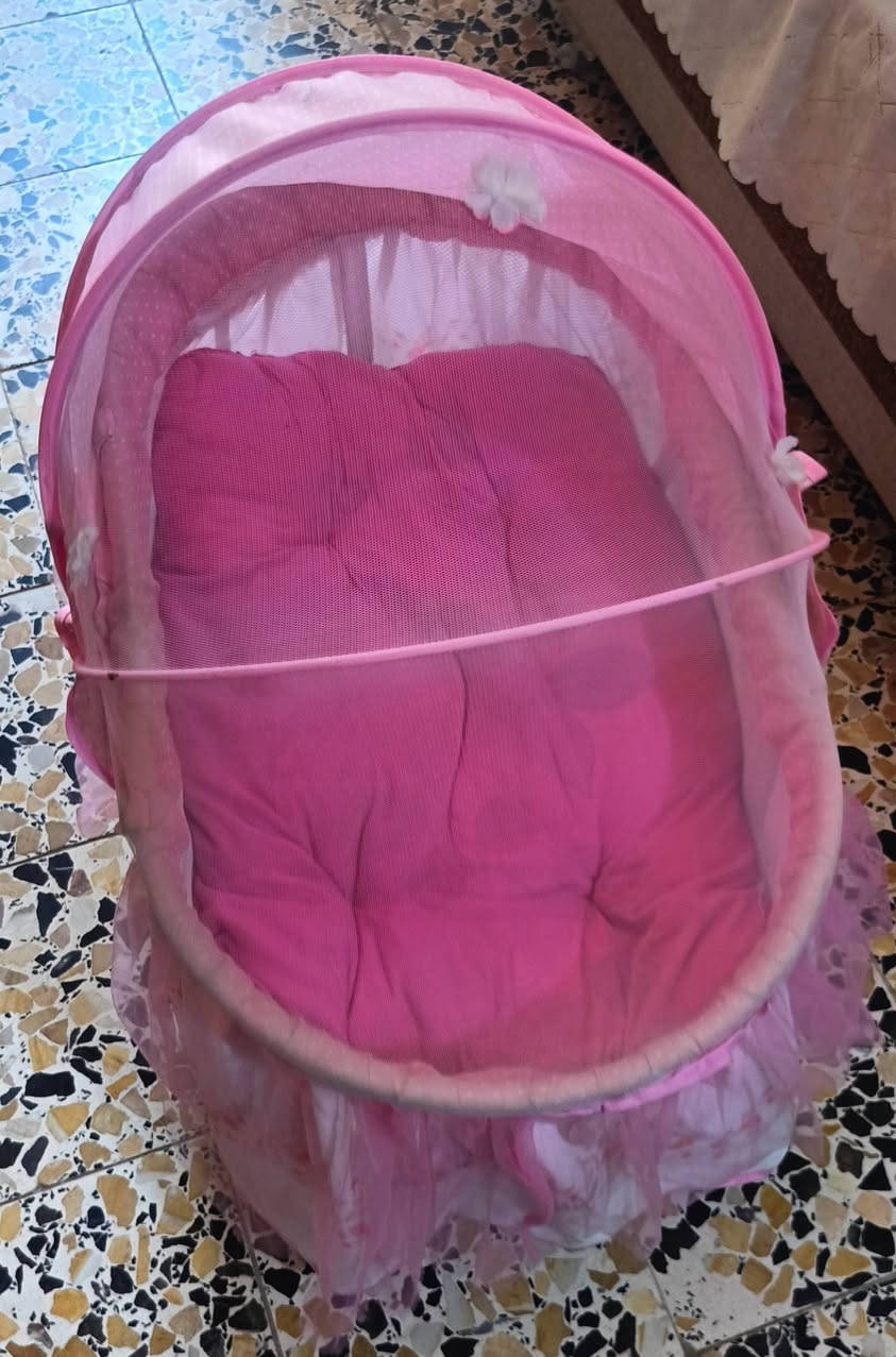 سلام عليكم كاروك هزاز جديد ابدآ سعره 25الف بيه مجال بسيط 
مابيه شي مع شافطة حليب الكهربائية  مامستخدمه 

سعره 30الف بيه مجال بسيط
*********** واتساب فقط
