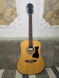 🎸V50NJP-NT جيتار للبيع مع كامل ملحقاته والجنطه والحزام جديد ونظيف جدًا...