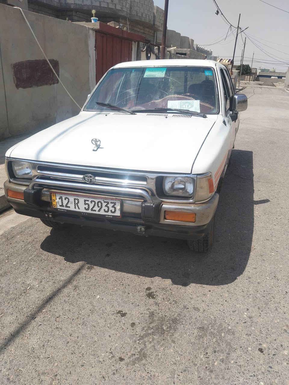 للبيع — تويوتا 1992
🚗 تويوتا موديل 1992
📍 رقم نينوى مسطرة
📄 باسم راعيها الشرعي
🎨 مصبوغة عام كامل
❤️ داخل أحمر
🪟 جامات كهربائي
🔥 التدفئة شغالة
❄️ التبريد شغال، فقط يحتاج غاز
🛞 تايرات جديدة عدد 4
💰 السعر: 75 ورقة، بيها مجال 

📞 للتواصل:
***********
***********
