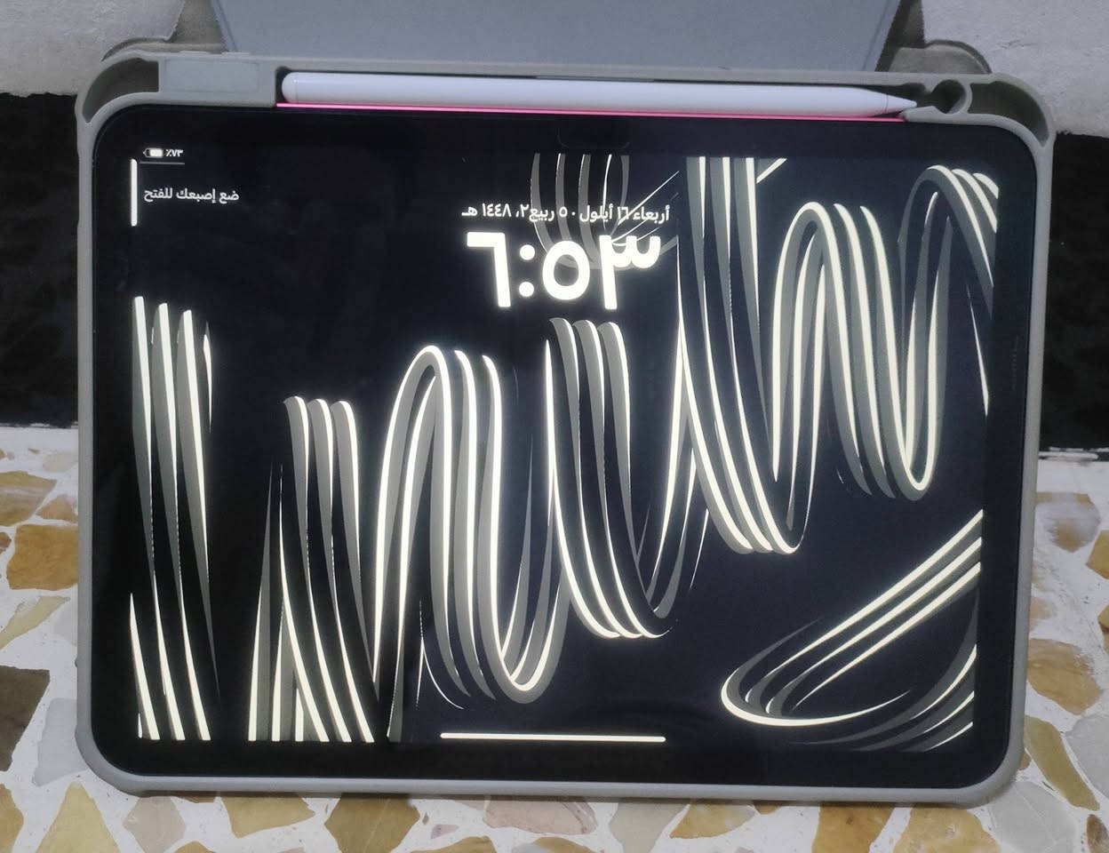 للبيع: iPad 10 (بحالة الشركة - نظيف جداً) 📱✨
​جهاز آيباد الجيل العاشر مستخدم بشكـل بسيط جداً ومحافظ عليه تماماً.
​تفاصيل الجهاز والملحقات:
​حالة الجهاز: نظيف جداً بحالة الشركة.
​الاستخدام: اقتصر على الدراسة واستخدام بسيط جداً.
حالة ​البطارية: 94% (تكفي يوم كامل أو أكثر، وحسب الاستخدام قد تطول ليومين).
الذاكرة: 64GB
​الملحقات الأساسية: الكرتون مع الشاحن الأصلي.
​الملحقات الإضافية (مجاناً مع الجهاز):
​قلم نوعية ممتازة يدعم ميزة راحة اليد (Palms Rejection) مع رؤوس (نبلات) إضافية وكرتونه الأصلي.
​حافظة  دفترية ممتازة لحماية الجهاز.
​شاشة حماية (لزقة) مركبة على الجهاز.
​السعر: 370 ألف دينار (وبيه مجال بسيط لليشتري).
المكان: الموصل.
للتواصل والتفاصيل: ***********
